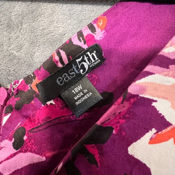 Women's Size 18W East 5th Purple Floral Fit-and-Flare A-Line Floral Dress - Picture 3 of 16